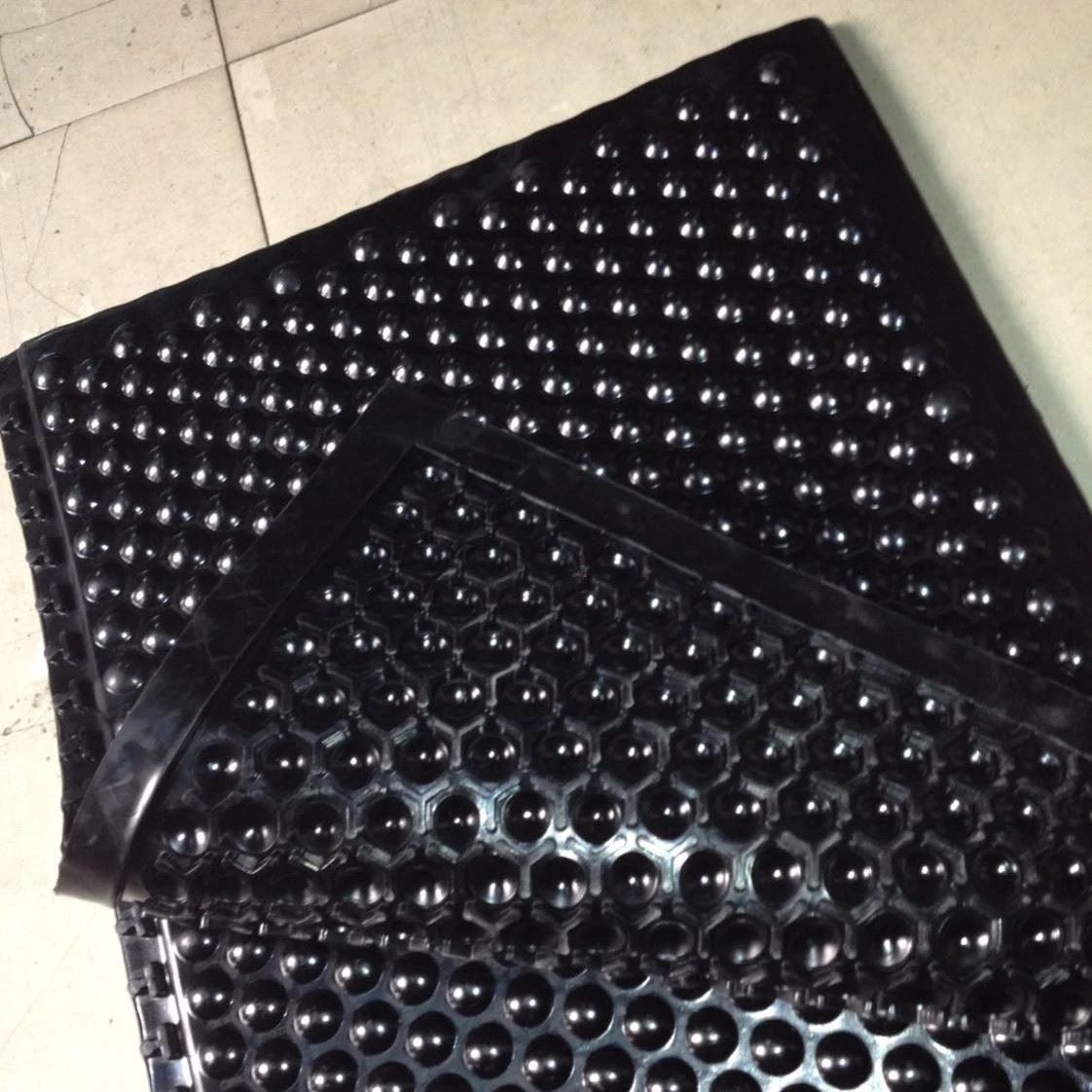 esd bubble matting